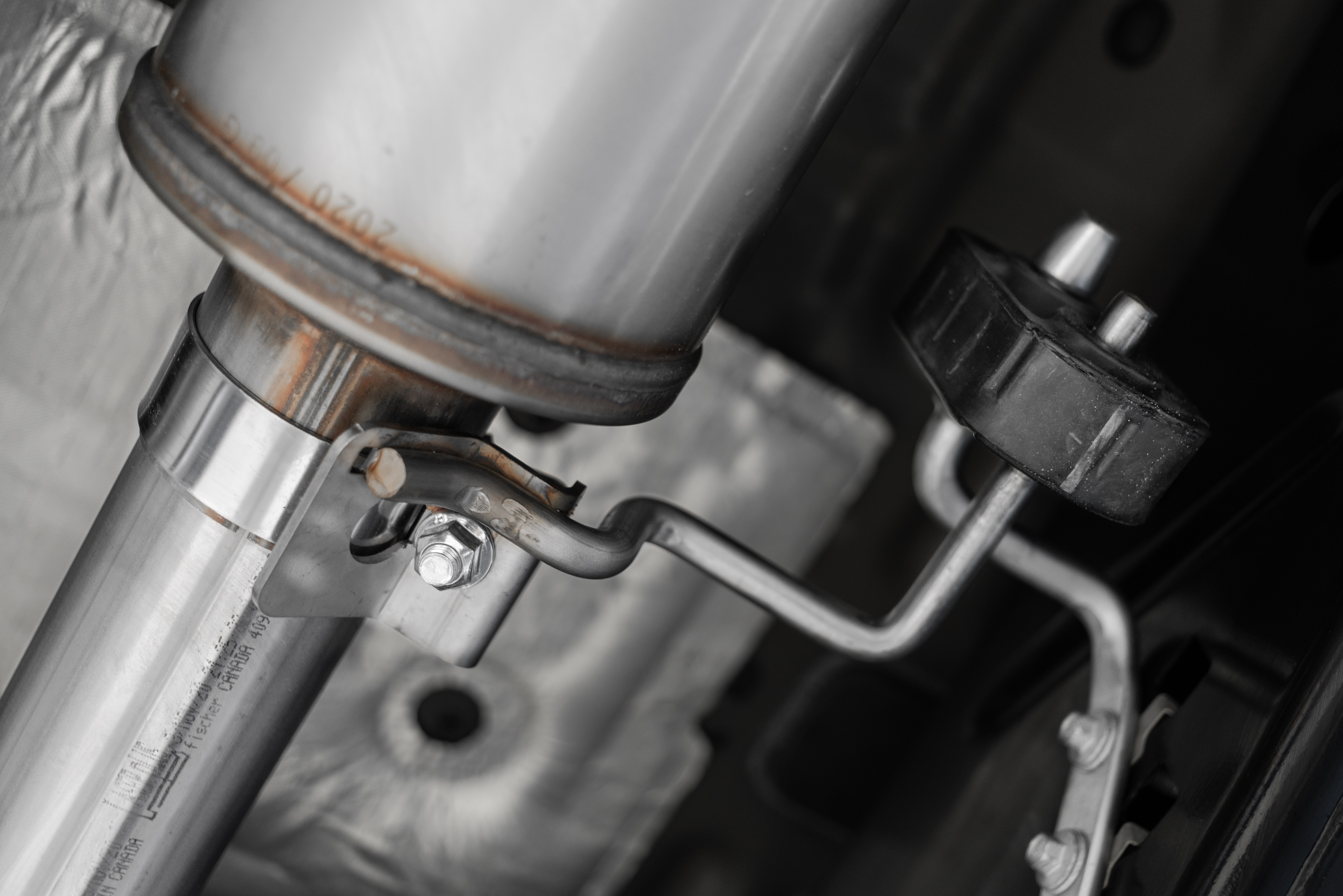 MBRP Exhaust 3in. Cat Back; 2.5in. Dual Side Exit; T409